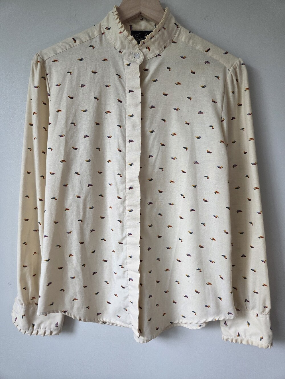 Vintage James Cox Bird Print Cream Ruffle Mock Neck Blouse Womens Size Large